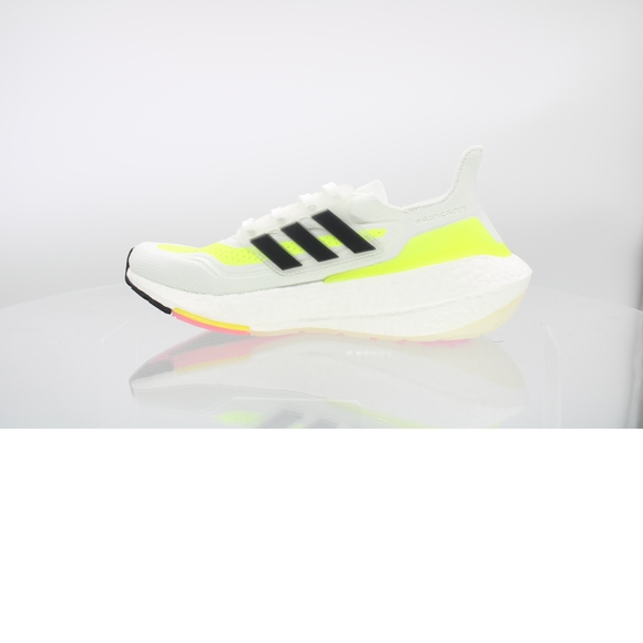 Adidas Womens Ultraboost 21 White Running Shoes Size 6.5 Medium (B M) (2596206) - Picture 3 of 4